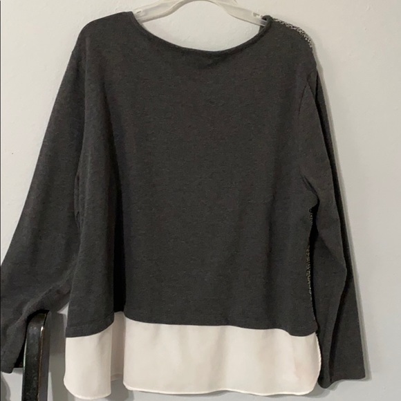 Top - Picture 2 of 2